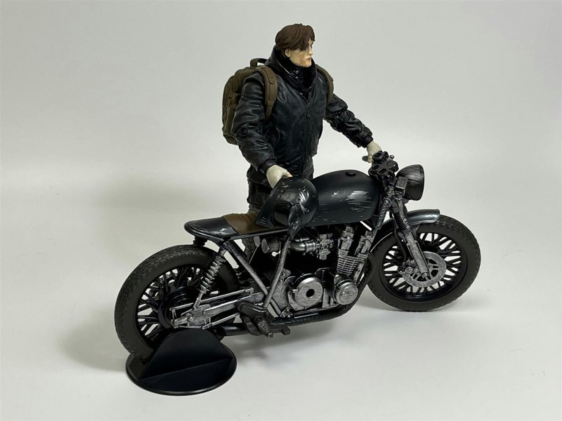 McFarlane The Batman Bruce Wayne And Motorcycle 2 Part Set 19 cm 24 cm McFarlane MCF15104 MCF15711