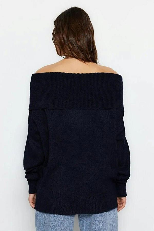 WOVCOR Soft Textured Carmen Collar Knit Sweater
