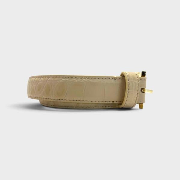 Supplied Fashion beige leather belt with embossed crocodile texture and gold-tone Double Medusa buckle