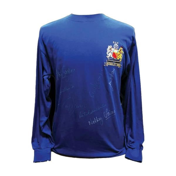 Unbranded United 1968 European Cup Winners shirt signed by 7 (2) — Framed
