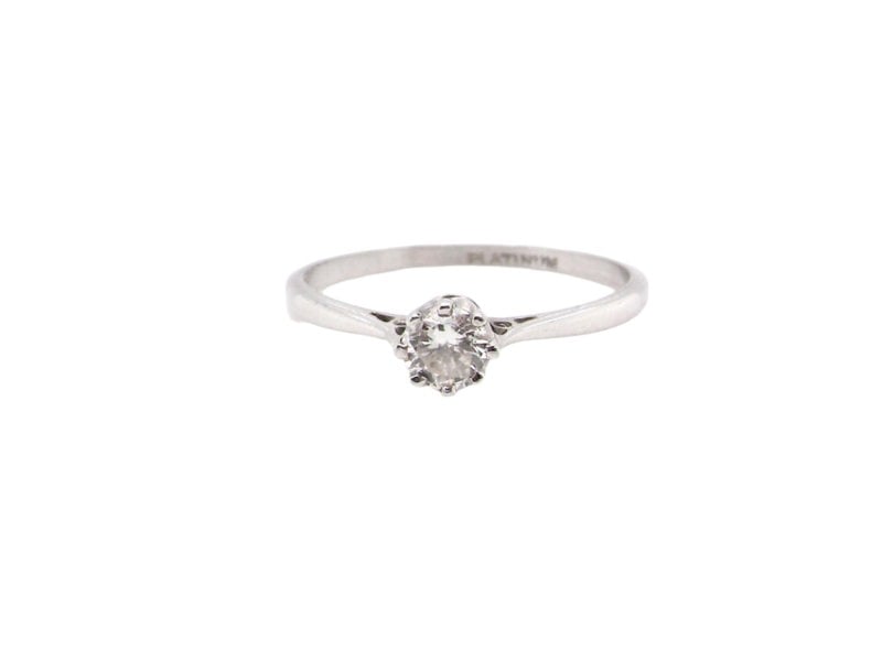 Vintage Tom A traditional solitaire diamond ring