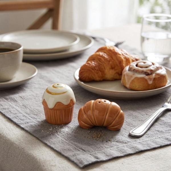 Kingsbury Gifts Bakery Ceramic Salt & Pepper Shaker Set
