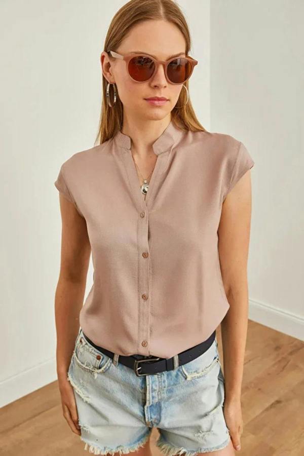 Hoxton Gal Sleeveless V-Neck Shirt