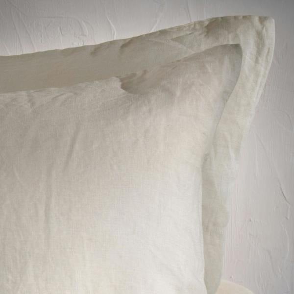 Soak&Sleep Chalky White French Linen Bed Set