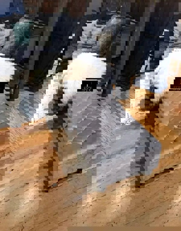 ISTOOLS Luxury Velvet Storage Ottoman Bench – Chesterfield Coffee Table