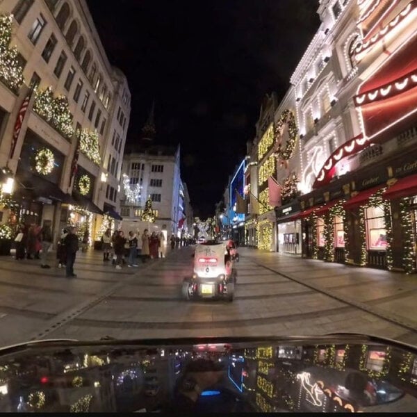 Ultimate E-Kart Driving Tour Exploring the Christmas Lights of London for Two