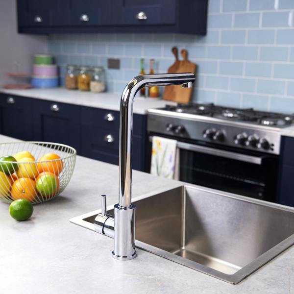 Flode Mjörn | Single Lever Kitchen Sink Mixer Tap with Swivel Spout | L Neck Design | Polished Chrome Finish