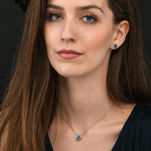 namana 925 Sterling Silver Light Blue Solitaire Bezel Set Pendant Necklace for Women