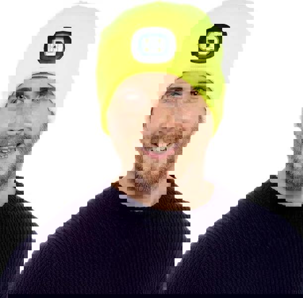 KAV Beanie Hat Knitted Winter Hat with Built-in LED Light, Hands-Free Visibility for Workwear, Jogging, Dog Walking, Fishing & Camping