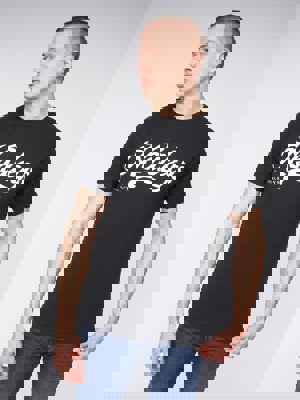 Henleys Scripthen T-Shirt Black