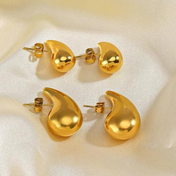 Elk & Bloom Medium Chubby 14K Gold Teardrop Drop Studs