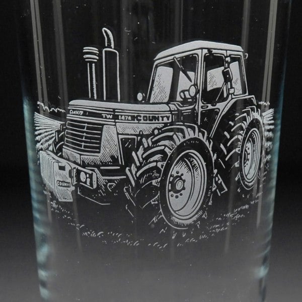 Glyptic Glass Art Vintage and Modern Tractor Tankard Tumbler Pint Highball Glass - Hand Engraved