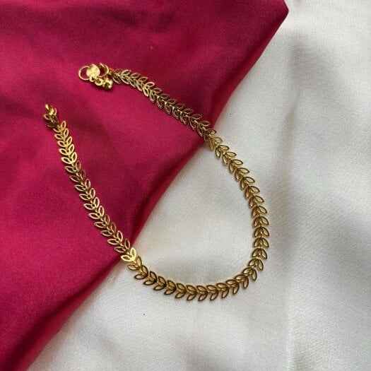 The Colourful Aura Golden Brass Hollow Leaf Minimalist Boho Thin Slim Foot Payal Anklet