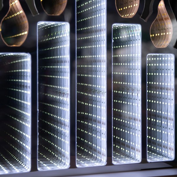 Samuel Alexander 40cm Light up Standing Candlebridge with Flickering Flame Christmas Infinity Mirror