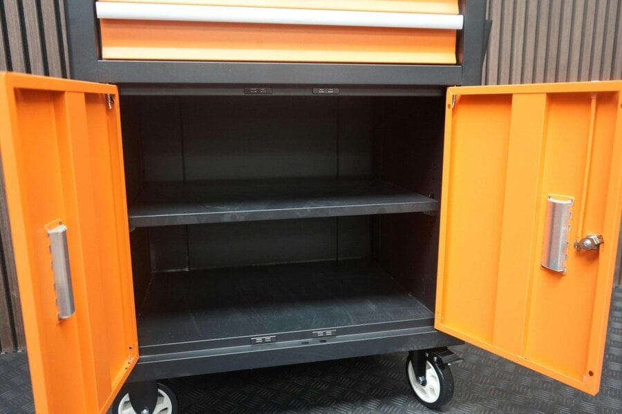 Rock Machinery Rock RT-075 28" Steel Tool Chest with cabinet