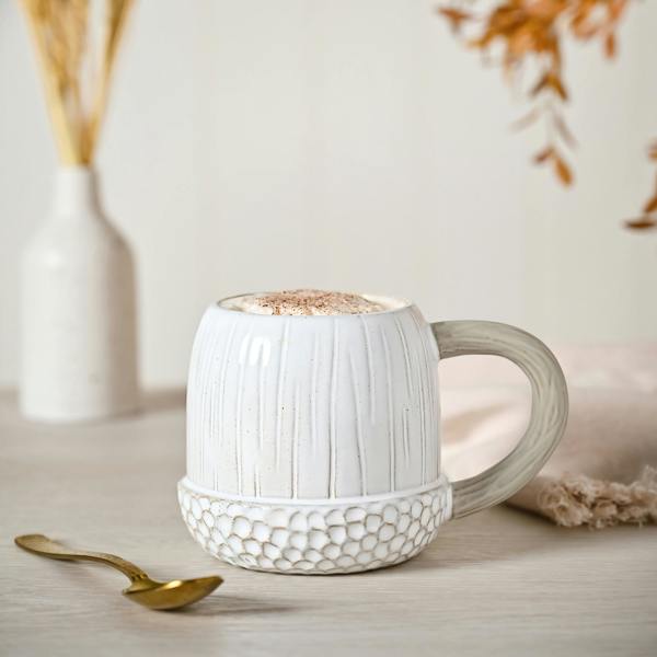 Country Living Set of 2 Acorn Mugs