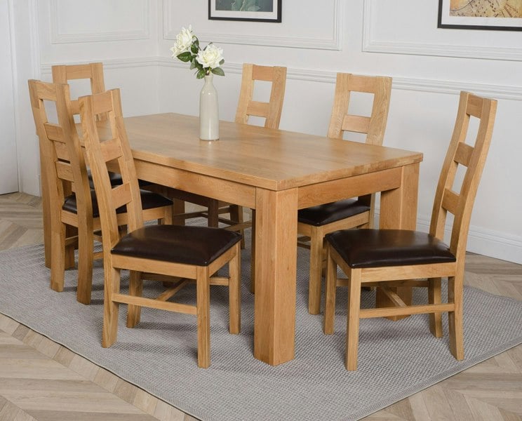 That's Furniture Dakota Large Oak Dining Table with Yale Oak Chairs
