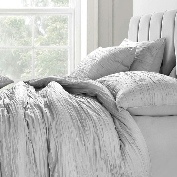 Velosso Elegant Pleated Duvet Cover & Pillowcase Set - Luxury Bedding for Modern Bedroom Decor