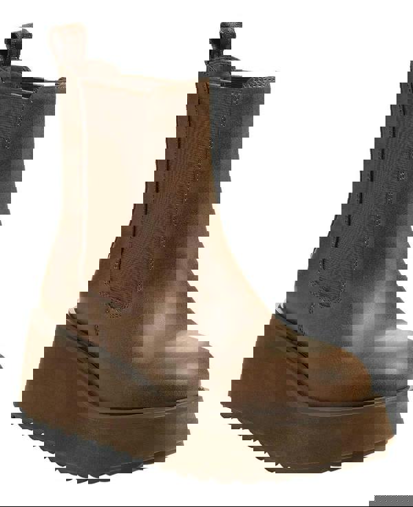 Rocket Dog Heyday Womens Ankle Pull On Dealer Chelsea Boots, Brown leather ankle boots with a wedge heel and elastic side panels for easy pull-on design.