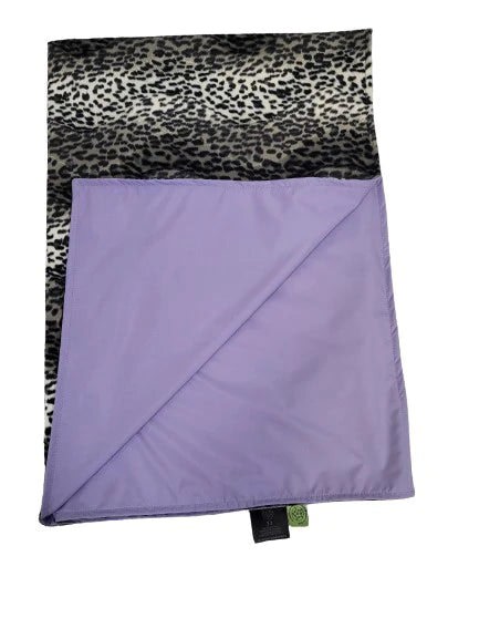 Made in the Mill Water Resistant Cosy Fleece Blanket – Grey Cheetah Print