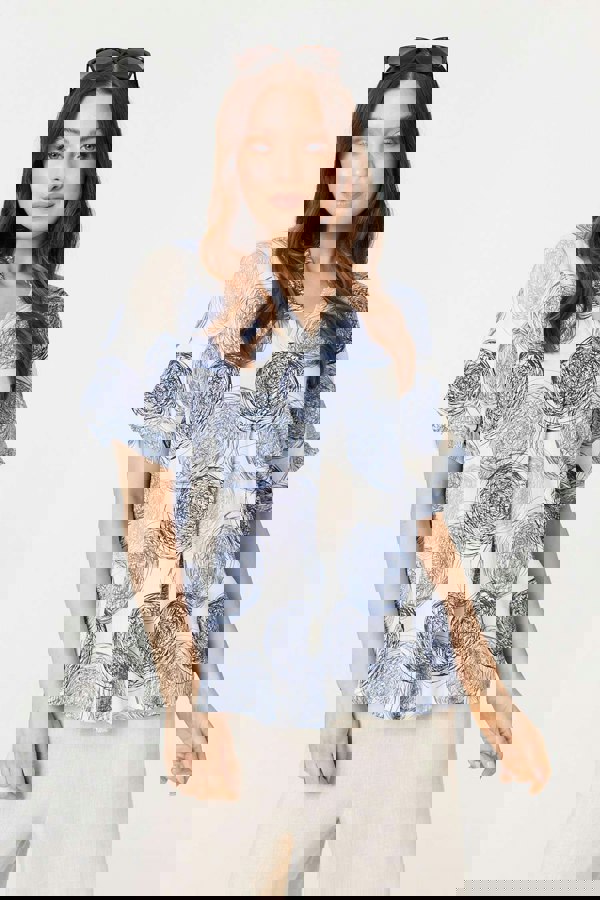 Blue | Printed V-Neck 1/2 Sleeve Blouse : Model is 5'9"/175 cm and wears UK8/EU36/US4/AUS8