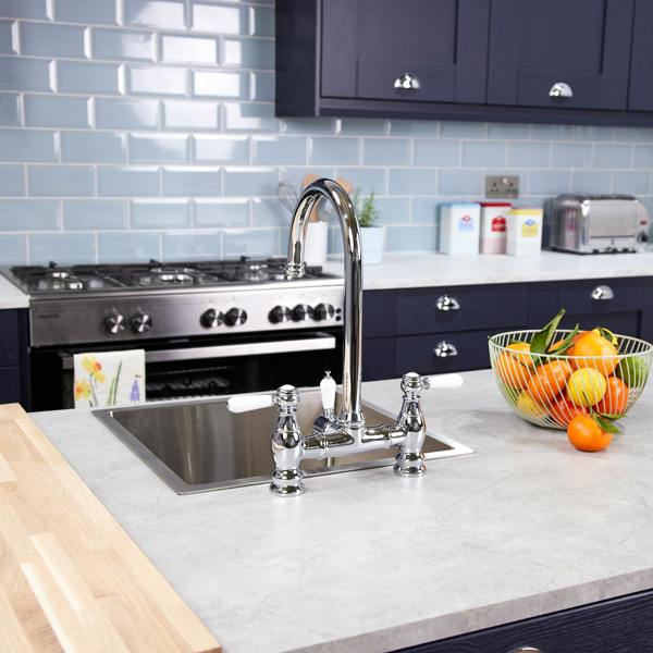 Flode klas | Traditional Bridge Style 3 in 1 Instant Boiling Tap | White Ceramic Levers | Polished Chrome Finish