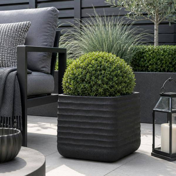 Oslo Square Ripple Plant Pot 28 x 28cm 18L - Black