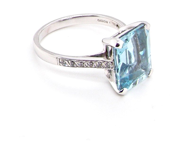 Vintage Tom A fine aquamarine and diamond ring