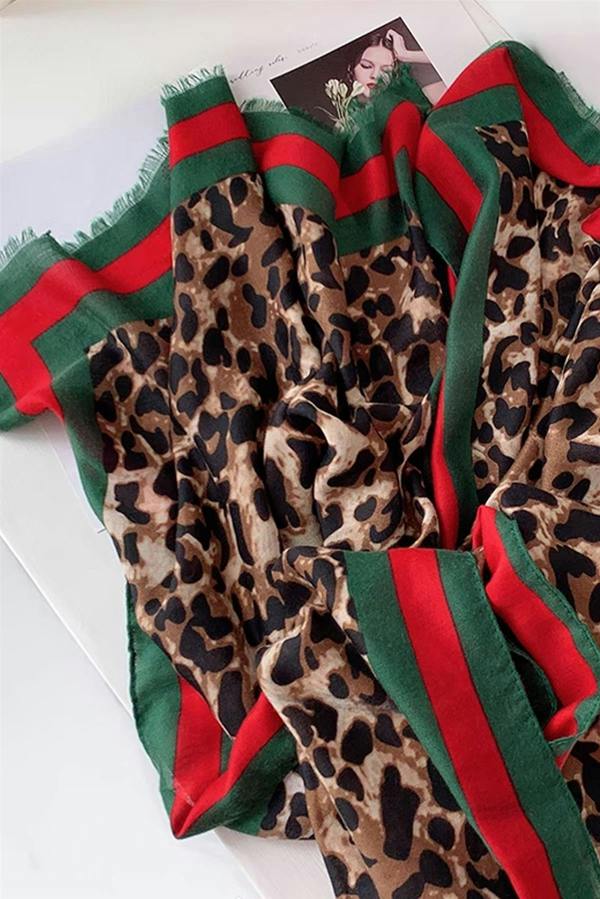 FS Collection Leopard & Strip Print Fringed edges Scarf In Green & Red