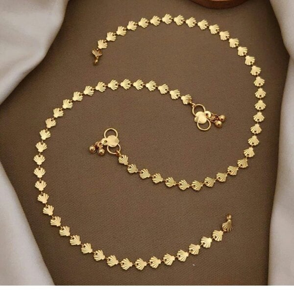 The Colourful Aura Golden Brass Fan Charm Minimalist Thin Slim Foot Payal Anklet - 2 Pcs