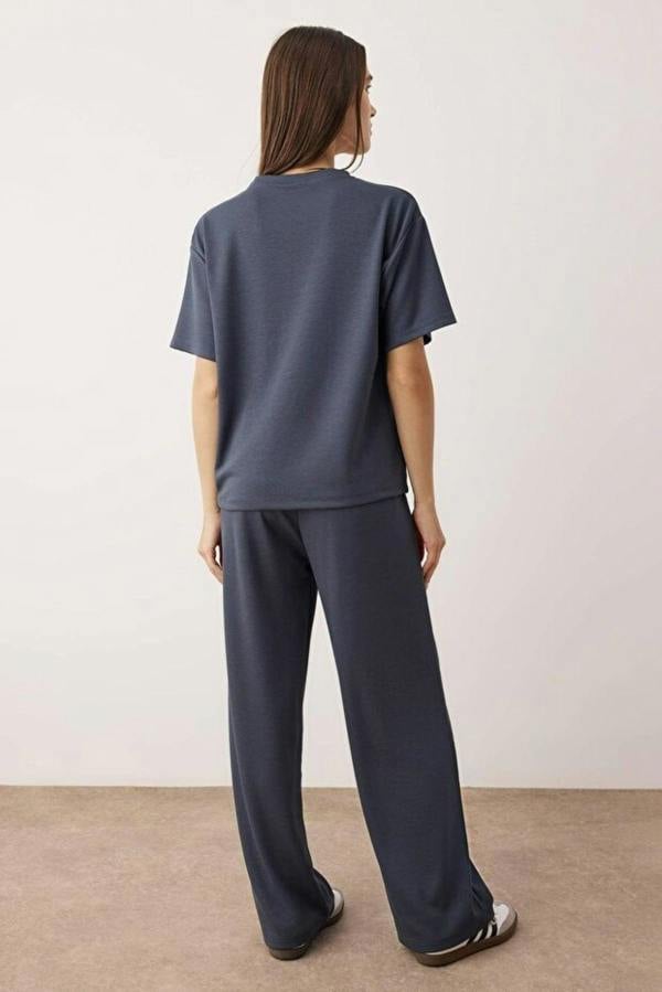WOVCOR 2-Piece Short Sleeve Crew Neck Relaxed Fit Stretch Knit Top & Pants Set