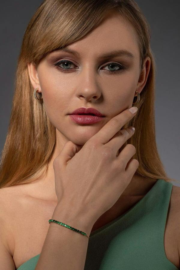 Adjustable Green Bracelet for Women - namana.london