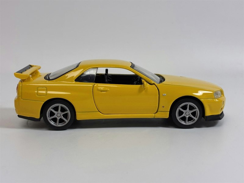 Tayumo Nissan GT R34 V Spec II RHD Yellow 1:36 Scale 36115217