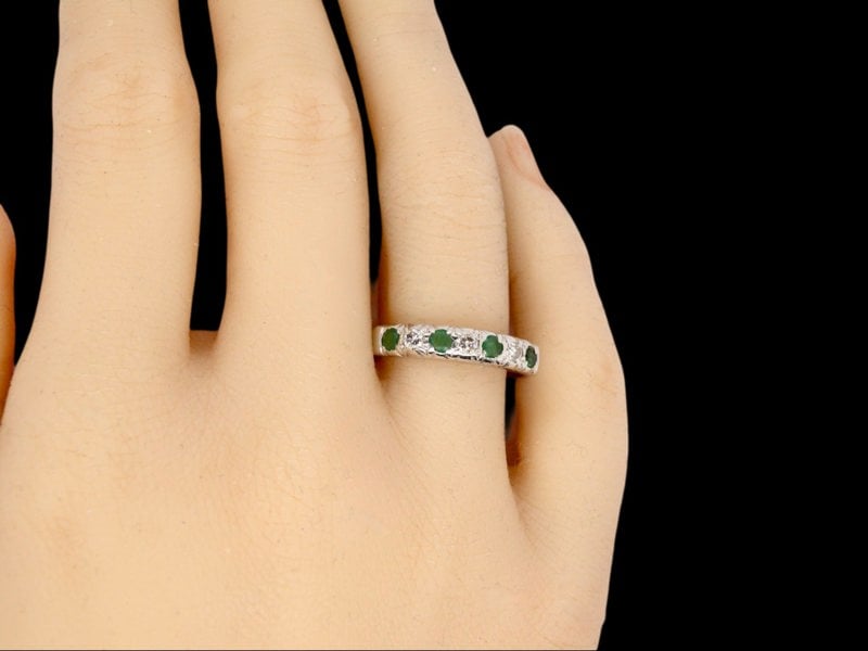 Vintage Tom An emerald and diamond eternity ring