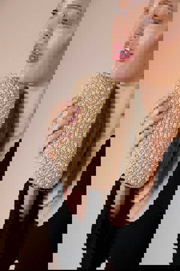 SVNX Oval Pearl Clutch Bag In Gold