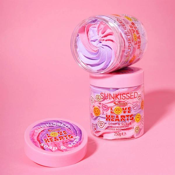 Sunkissed Love Hearts Whipped Body Cleanser Blackcurrant 250g