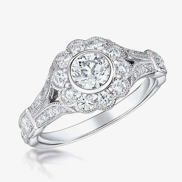 T. H. Baker 18ct White Gold Vintage 0.68ct Flower Cluster Split Diamond Shoulders Ring VR14(4.0)