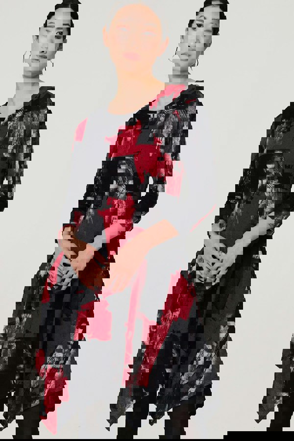 Red | Abstract 3/4 Sleeve Hanky Hem Dress