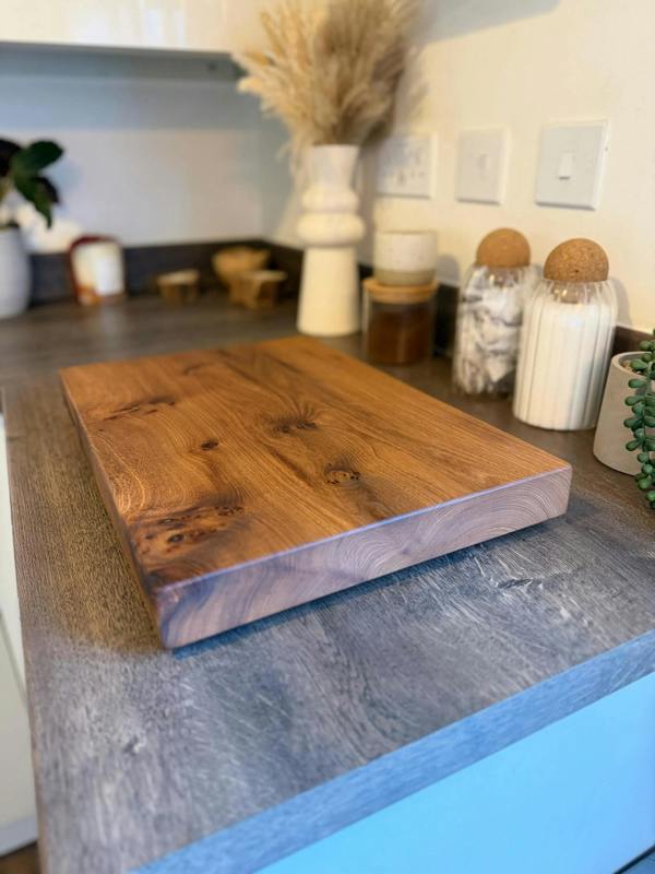 Giraffes & Craftz Pippy Elm Chopping Board - Handmade Elm Butcher Block