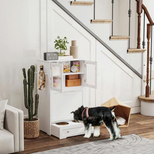 Pet feeder station
