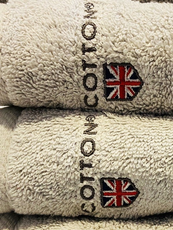 Guest towel