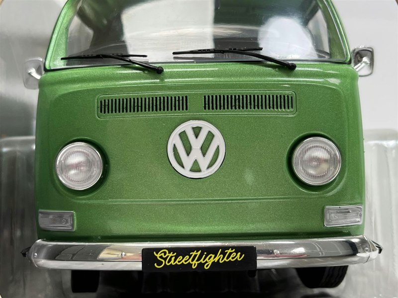 Solido Volkswagen T2 Pick Up Green Custom 1968 1:18 Scale 1809401