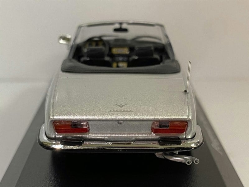 maxichamps 940112130 peugeot 504 cabriolet silver 1:43 scale boxed
