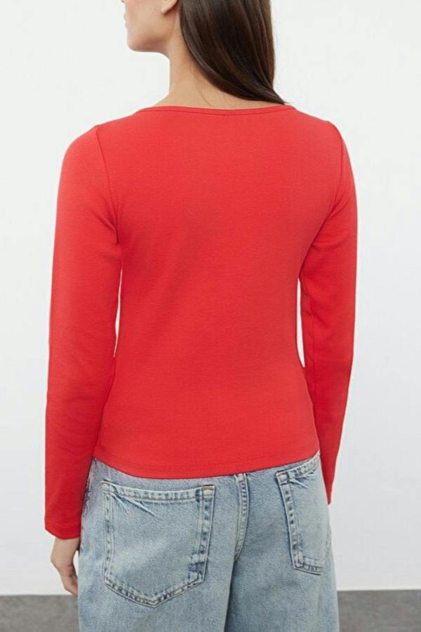 WOVCOR Crew Neck Knit Blouse with Button Detail