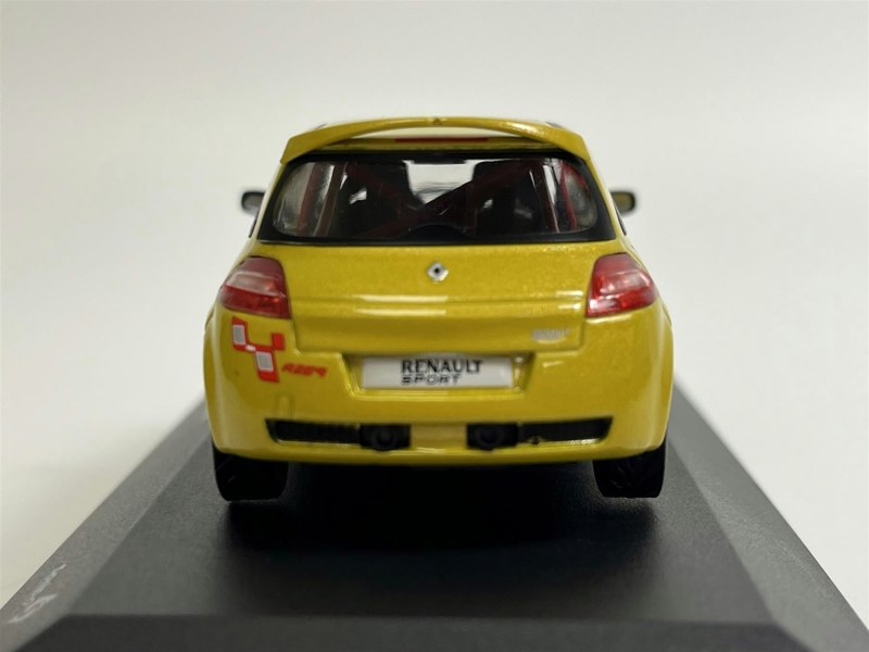 Solido Renault Megane 2008 RS R26-R Yellow 1:43 Scale 4310204