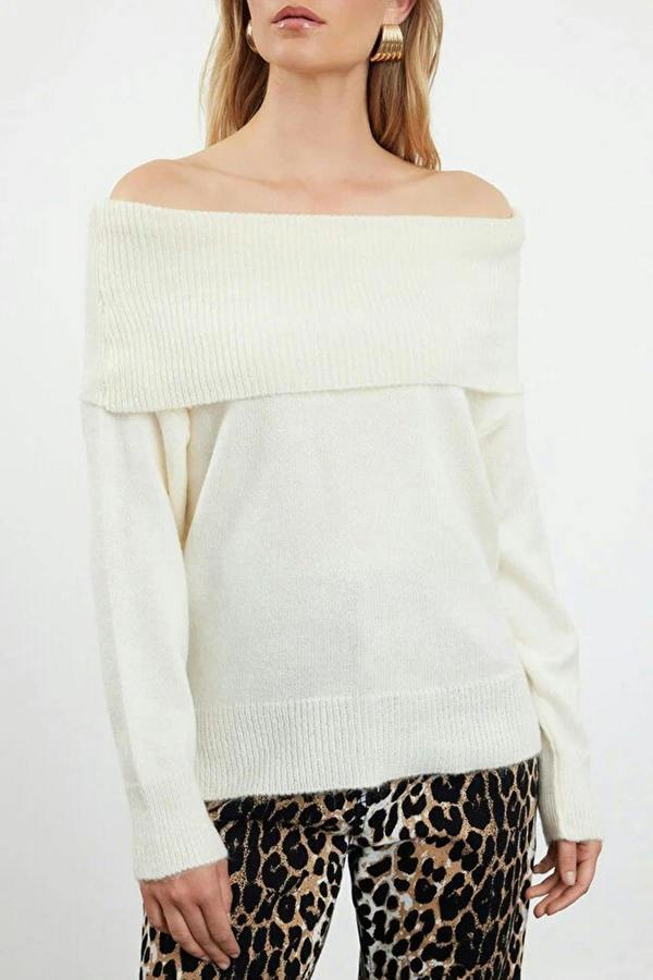 WOVCOR Soft Textured Carmen Collar Knit Sweater