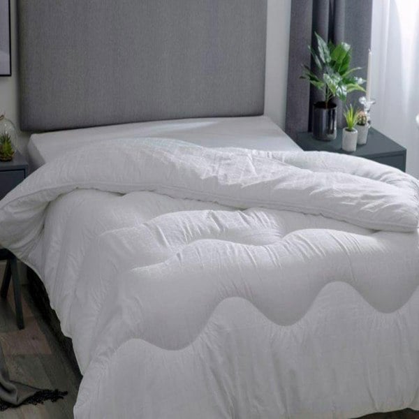 Belledorm Hotel Suite 10.5 Tog Filled Duvet - White