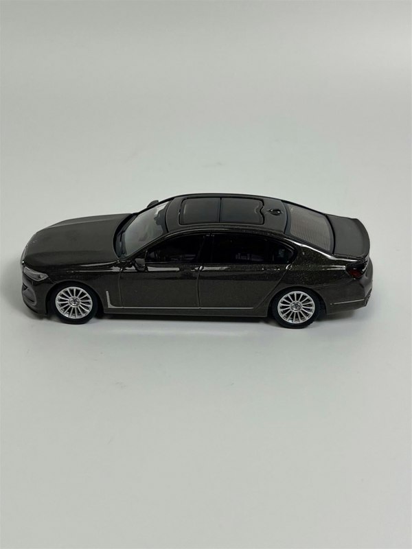 Mini GT BMW Alpina B7 xDrive Dravit Grey Metallic LHD 1:64 Scale Mini GT MGT00619L