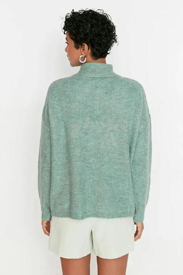 Hoxton Gal Soft-Textured Zip-Up Knit Sweater