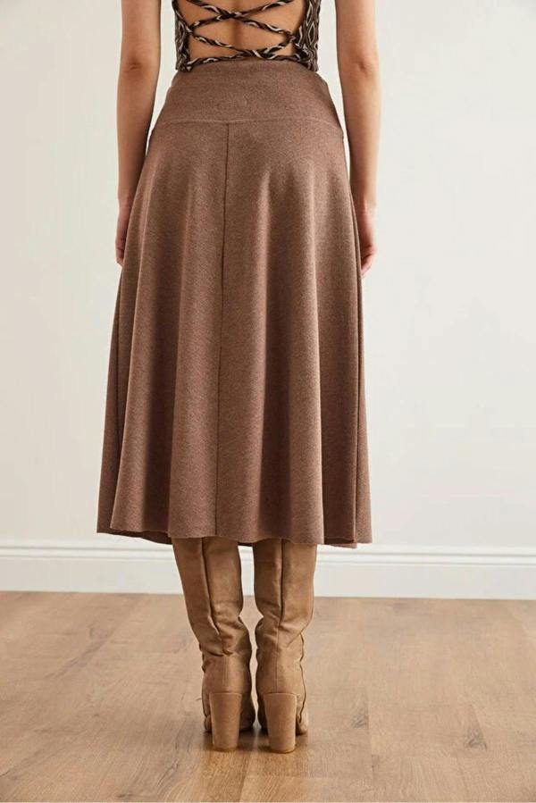 Hoxton Gal Waist-Banded Flared Knit Skirt